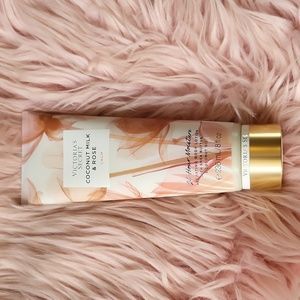Brand New Victoria's Secret Hydrating Body Lotion